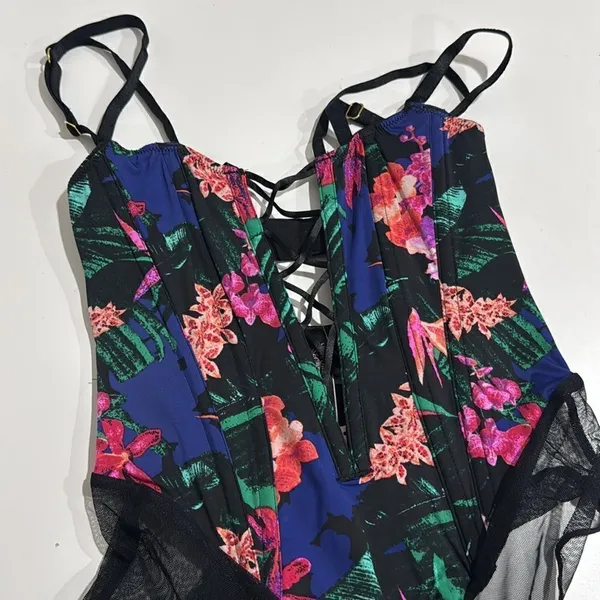 Victoria’S Secret Very Sexy Nwt Lace-Up Corset Teddy - Image 3