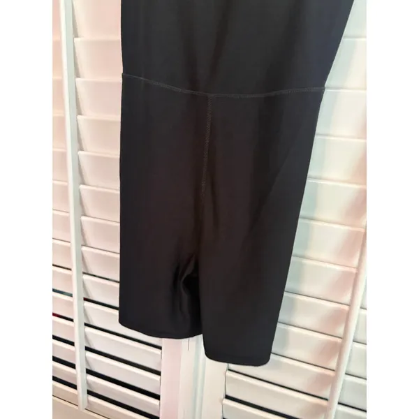 Old Navy Cloud Black Active Romper‎ Size Medium - Image 5