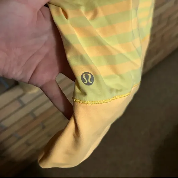Lululemon Womens Mellow Yellow Striped Run Warm Up Crew Long Sleeve Zip Size 10 - Image 5