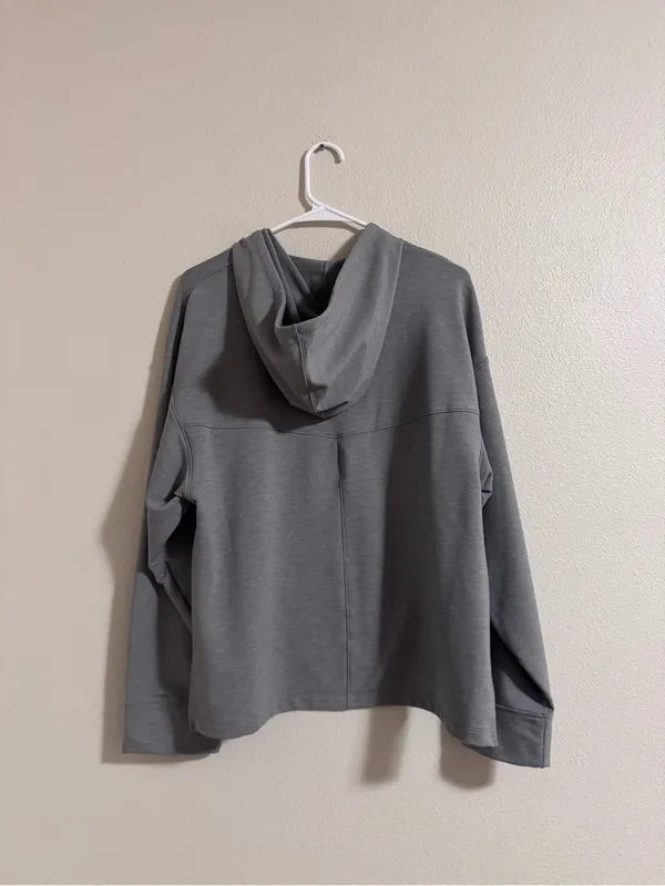Nike Yoga Dri-FIT Light Gray Performance Top - Image 3