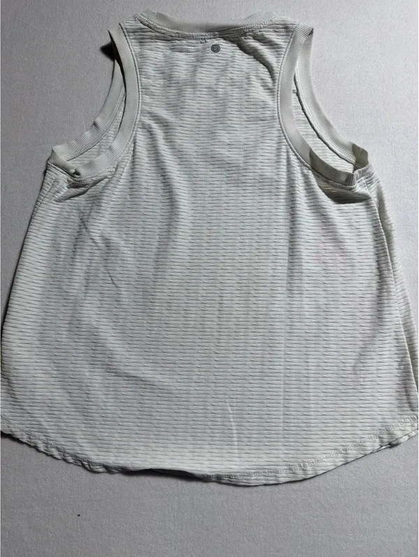 Calla Women's White Sleeveless Tank Top Size Small - Image 6