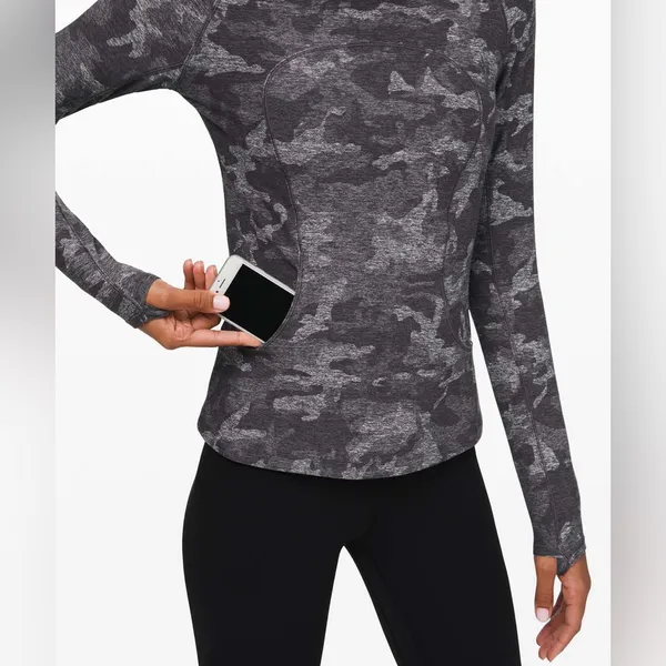 Lululemon On Repeat Runderful Gray Camo Long Sleeve Top‎ Size 8 EUC - Image 4