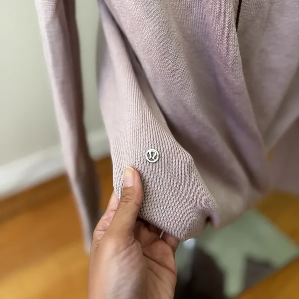 Lululemon Bring It Backbend Sweater Porcelain Pink Cashmere P2P 21” Sz 4 FLAWED - Image 7