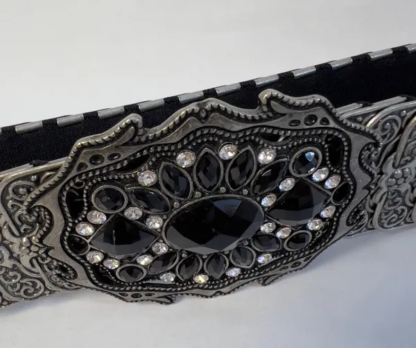 Vintage Metallic Belt NWOT Gray - Image 4