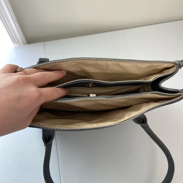 Tahari blue‎ gray silver hardware metallic deep pocket shoulder tote purse bag - Image 6