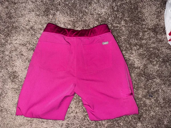 FIGS Jogger Scrub Set Top & Pants - Image 3