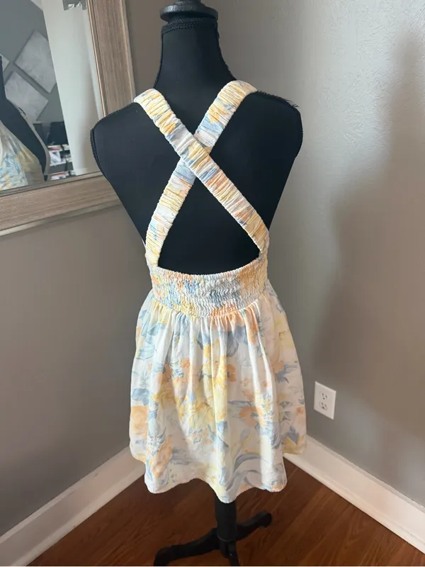Abercrombie & Fitch Linen Blend floral mini dress shorts underneath small - Image 4