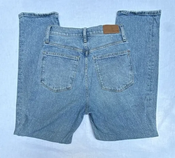 Madewell The Perfect Vintage Straight Jean Size 26 - Image 4