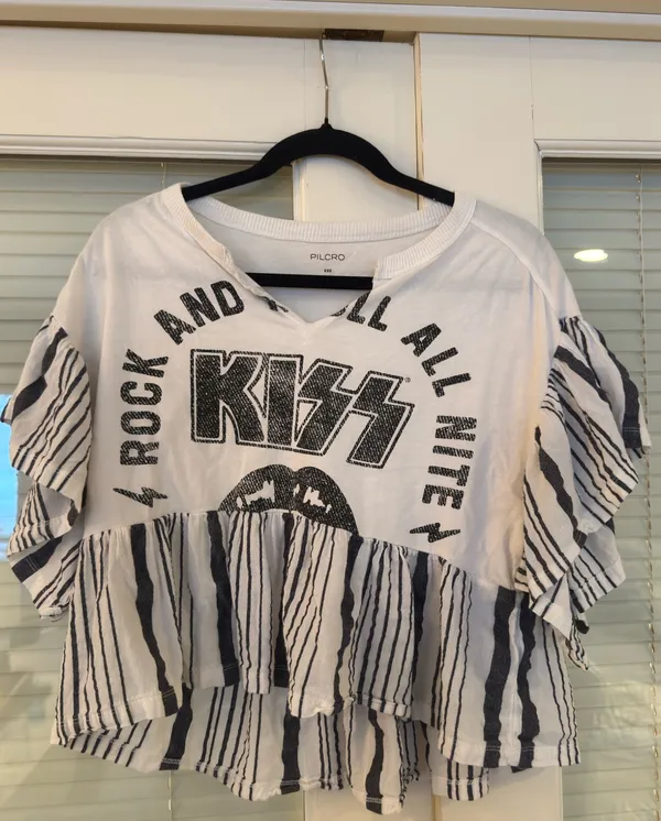 Pilcro Anthropologie Kiss Tee Size XXS - Image 2