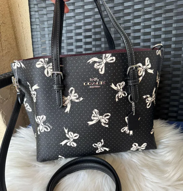 Coach NWT Mollie Tote Bag 25 With Bow Print Style CY648 $375 - Image 3