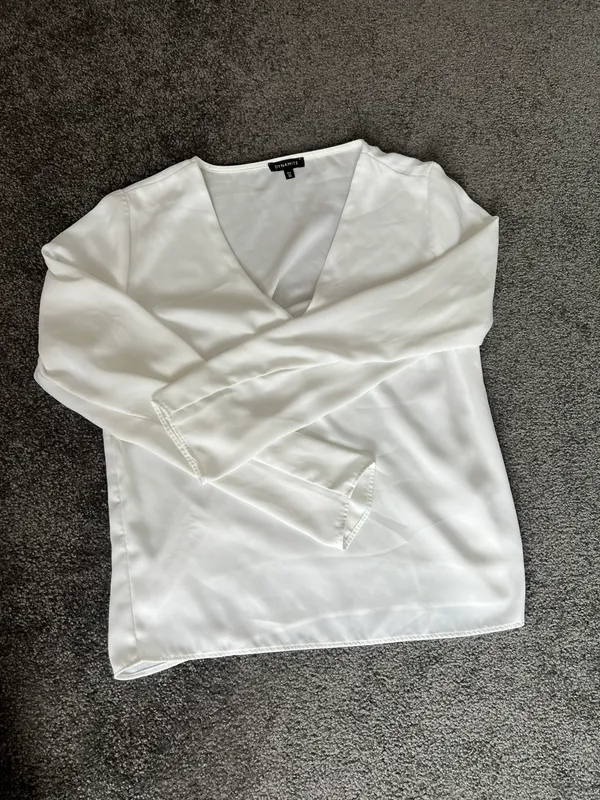 Dynamite White V Neck Long sleeve - Image 2
