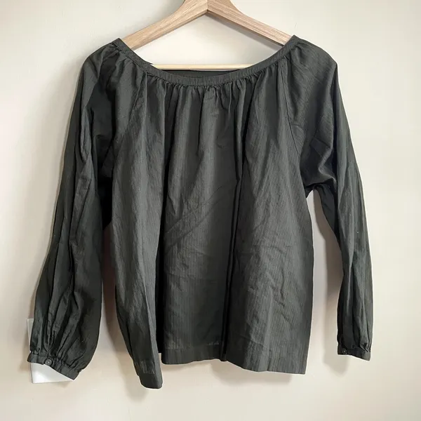 Uniqlo green brown long sleeved blouse women's size medium gauzy‎ top flowy - Image 6