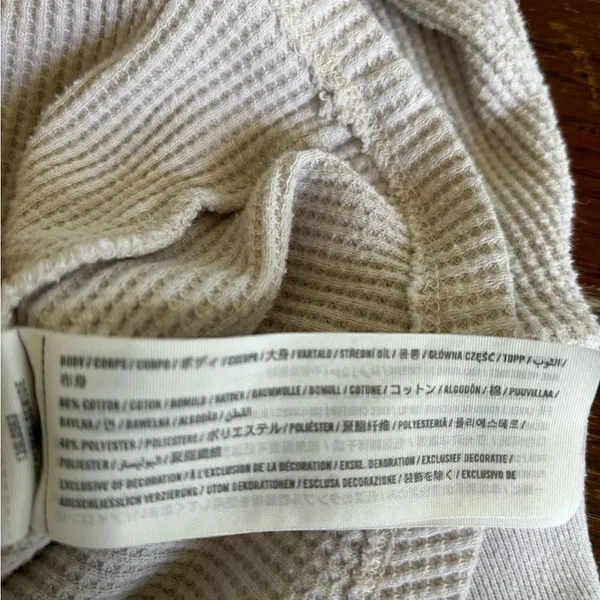 Abercrombie & Fitch Waffle Thermal Long Sleeve Top Small - Image 3