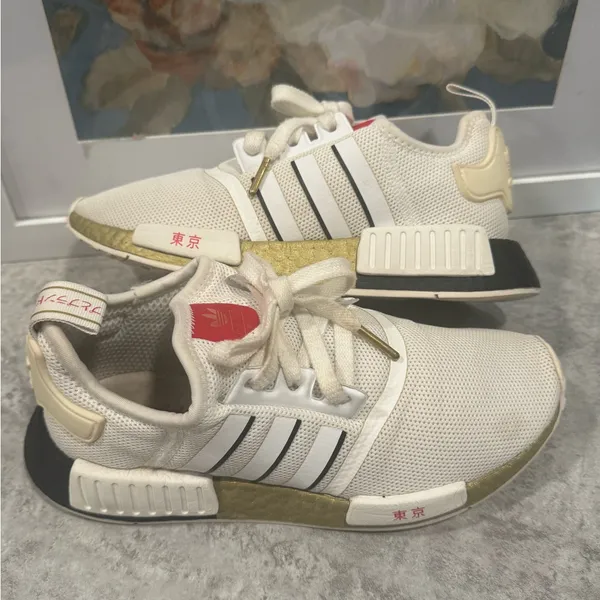 Adidas NMD_R1 Tokyo Shoes - size 6 women's - Image 3