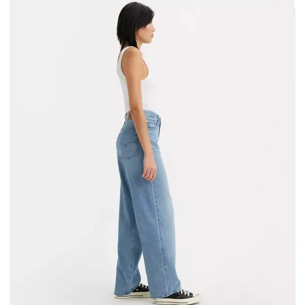 Levi's Premium Women's 24x30 Baggy Dad Jeans In the Middle Medium Wash - Image 4