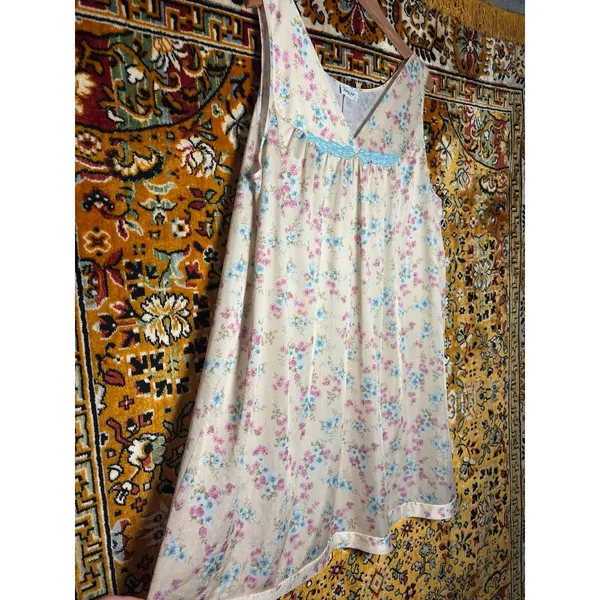 80s Vintage Vanity Fair Plus Size Floral Slip Nightgown 2X Coquette - Image 5