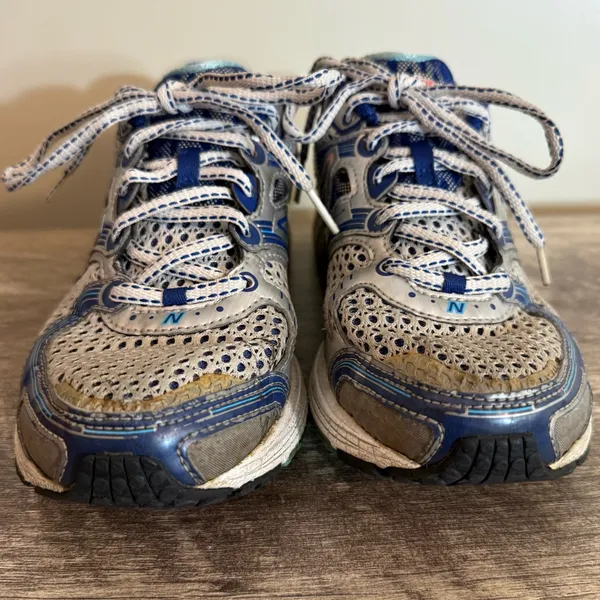 New Balance 860 V3 Running Sneakers Women’s Size 9 Silver Blue - Image 5