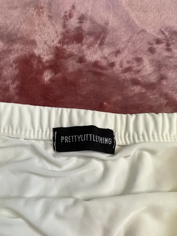 Pretty Little Thing WHITE BODYCON SKIRT - Image 3