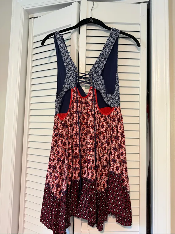 Lulu's Mixed-Print V-Neck Mini Dress - Navy & Burgundy - Image 3