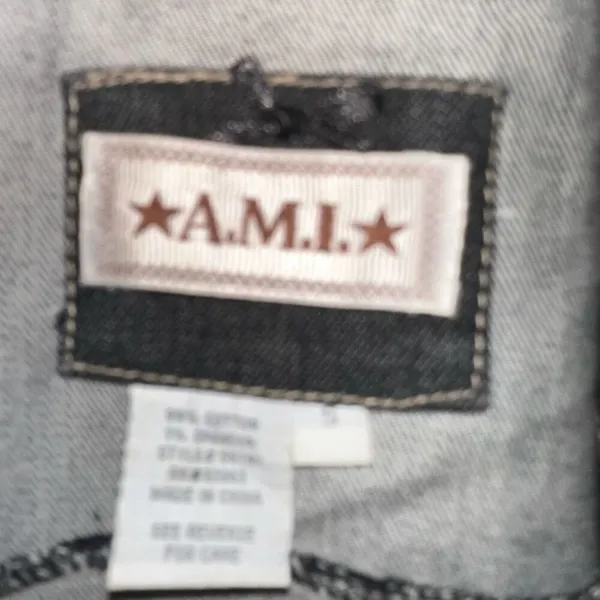 AMI distressed S cropped classic minimalist denim jacket - Image 4