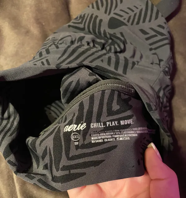 Aerie twist back sports bra - Image 4
