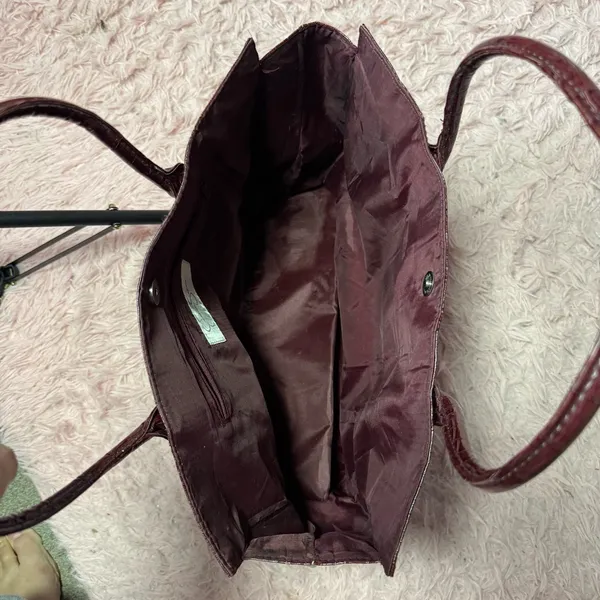 Elegant Jessica Simpson Burgundy Crocodile-Embossed Tote Bag - Image 3