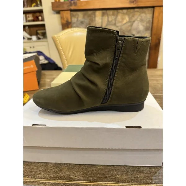 Josef Seibel Josef Seibel‎ Naly 61 Size 37 Olive Suede - Image 3