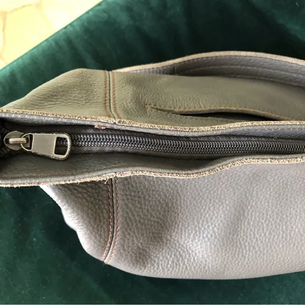 The Sak Gray Leather Shoulder Purse - Image 8