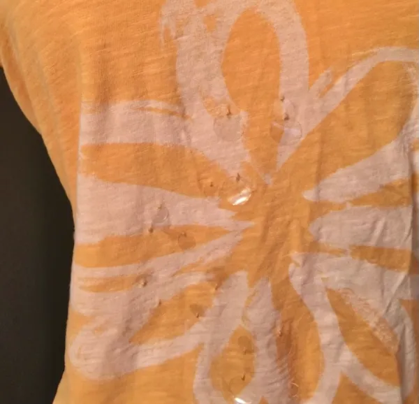Old Navy Vintage Floral Graphic V-Neck Orange Boho Y2K Tee - Image 2