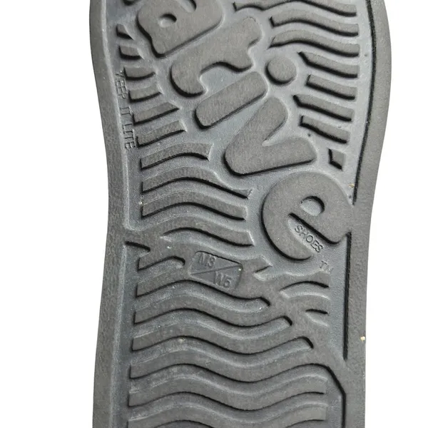 Native X Disney Mickey Mouse‎ Unisex Jefferson Shoes Size: W/5 - Image 4