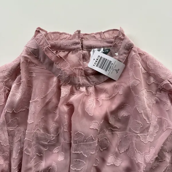 Chiffon Clip Floral Bubble Hem Blouse size 2 NWT - Image 5