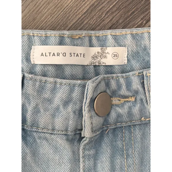 Altar'd State High Rise‎ Straight Jeans Light Wash Distressed 25 - Image 3