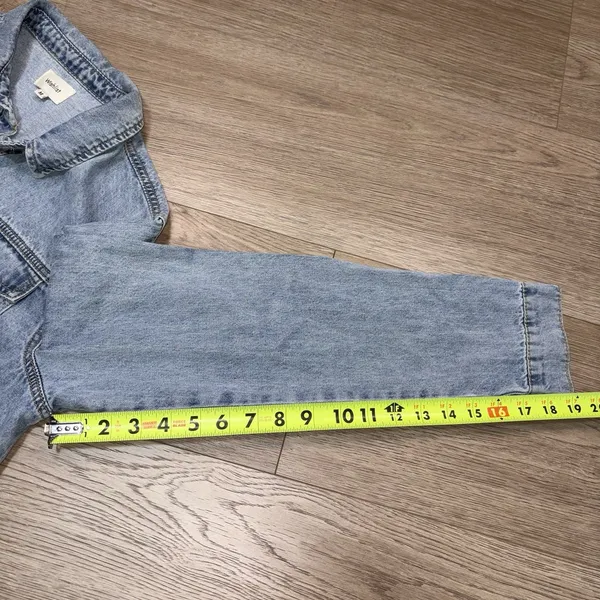 Wishlist Women's Boutique Denim Long Sleeve Button Up Size Medium - Image 5