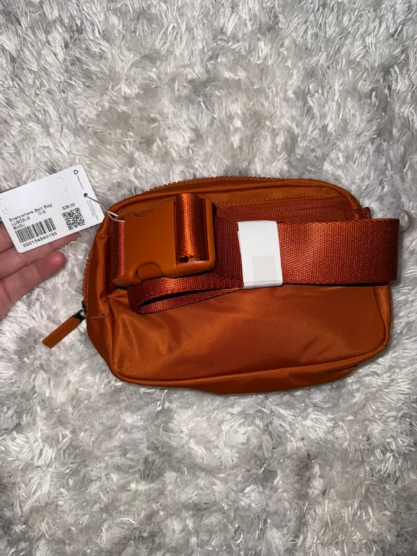 Lululemon Everywhere Belt Bag - Image 3