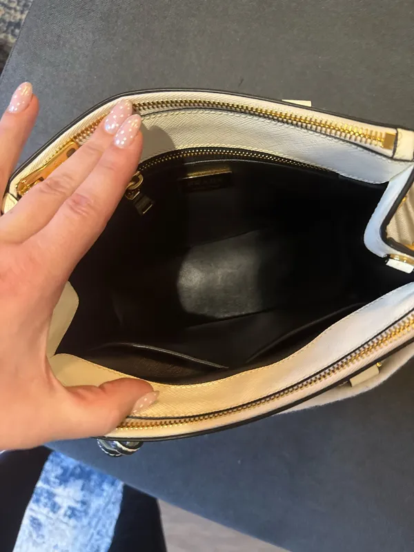 Prada white leather bag with black snack  - Image 7