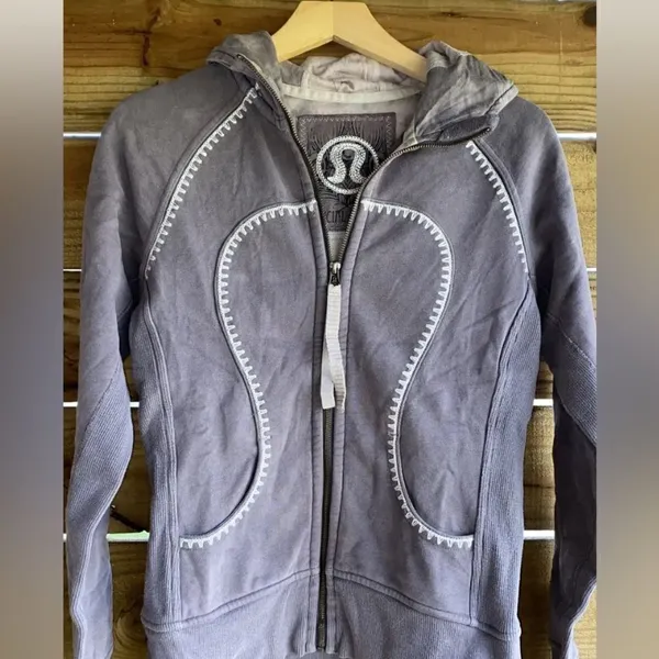 🍋Lululemon Special addition grey scuba hoodie in size 6 - Image 4