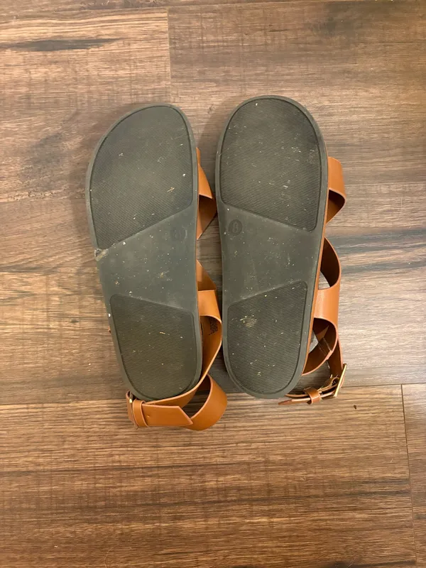 Universal Thread Sandals Women’s - Image 3