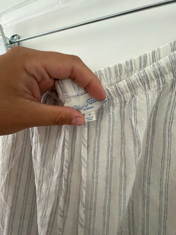 Your Favorite by PacSun White and Blue Striped Wide Leg Pants inseam 27’ - Image 3