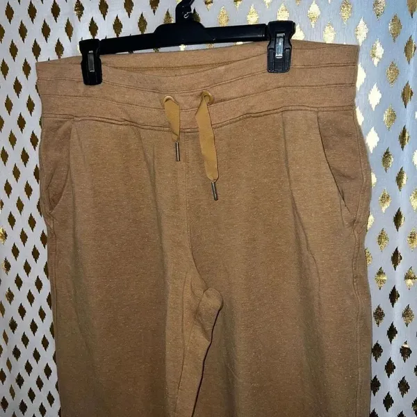 Athleta balance loungewear baggy comfy sweatpants tan nude size L - Image 4