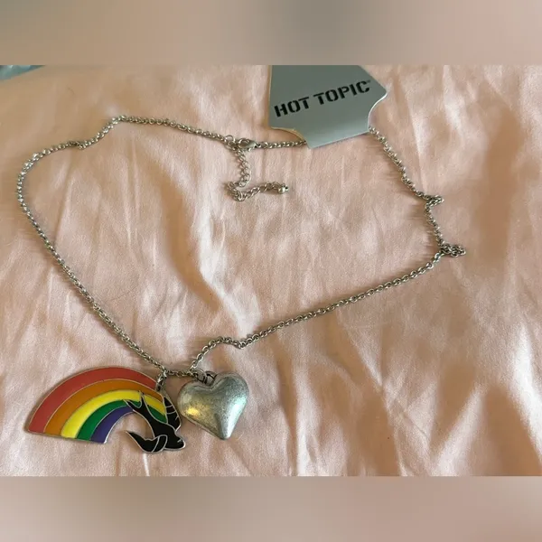 Hot Topic Silver Necklace with Rainbow, Magpie, and Heart Charms NWT - Image 2