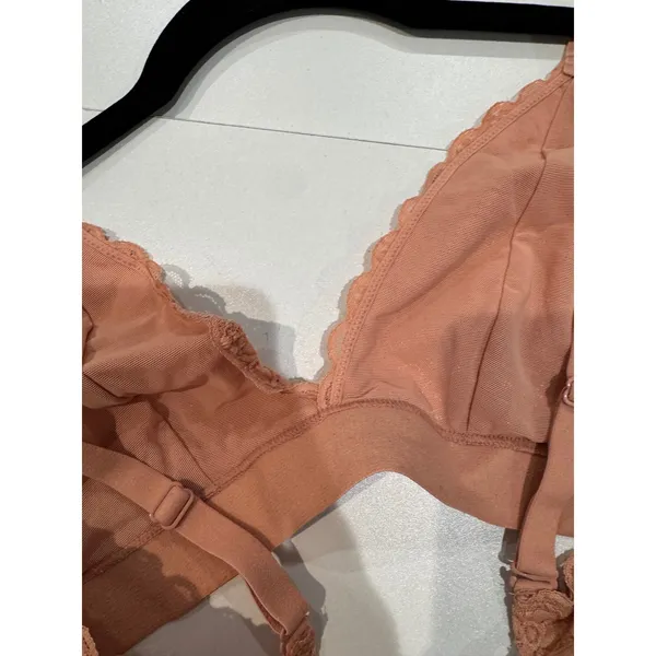 Old Navy Women Medium Lace‎ Trim Bralette Pink Peach Adjustable Strap - Image 6