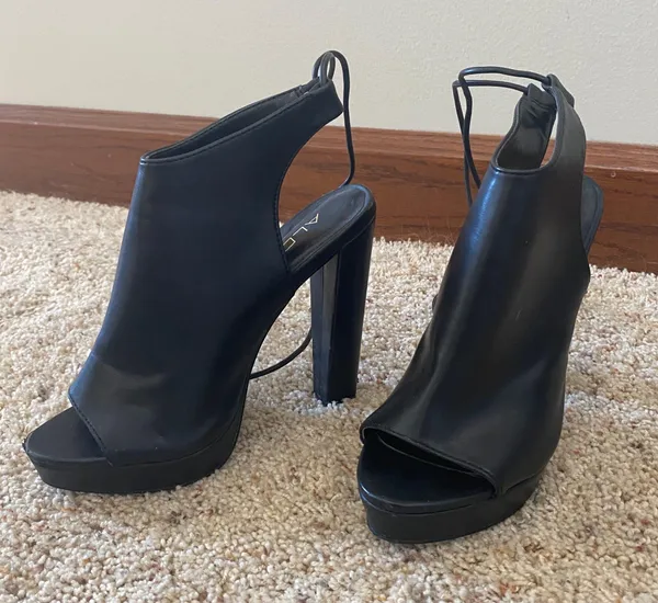 ALDO Open Toe Tie Up Heels - Image 4