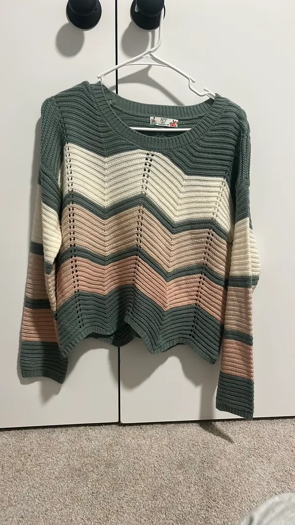 Sweater Green Size L - Image 2