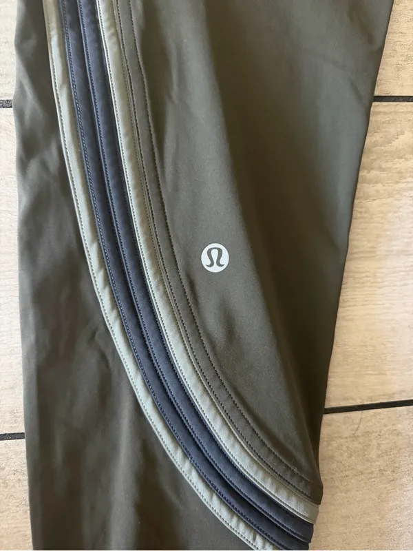 Lululemon Olive Green Athletic Leggings with Stripe - Image 4