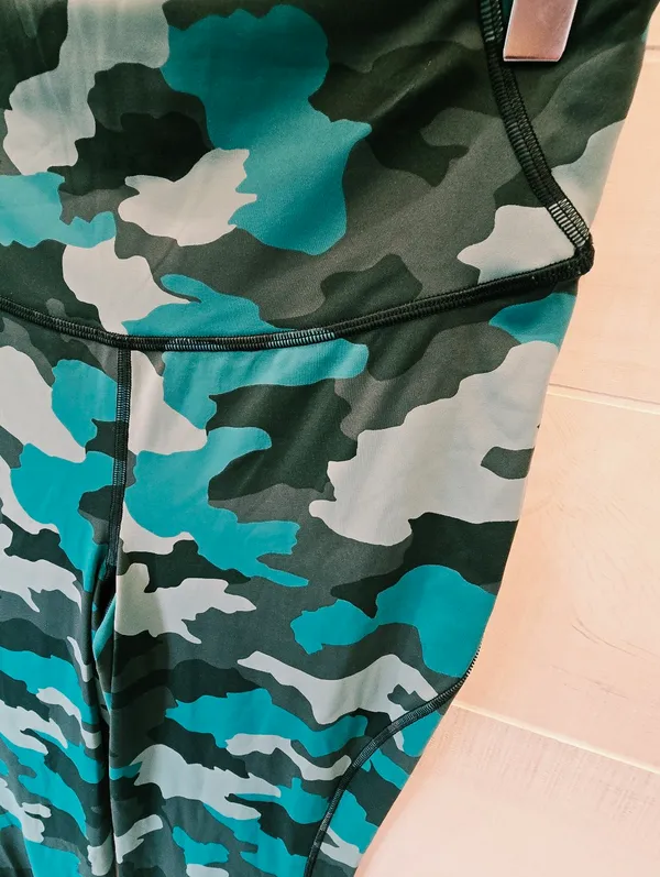 {8} Lululemon Base Pace Heritage 365 Tidewater Teal Camo High Rise Legging - Image 6