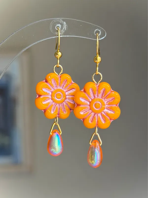 Handmade unique fairy retro cute Czech glass flower & teardrop dangle earrings🧡 - Image 2