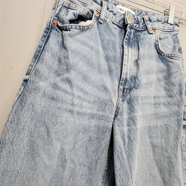 Zara High Rise 90s Jeans - Image 4