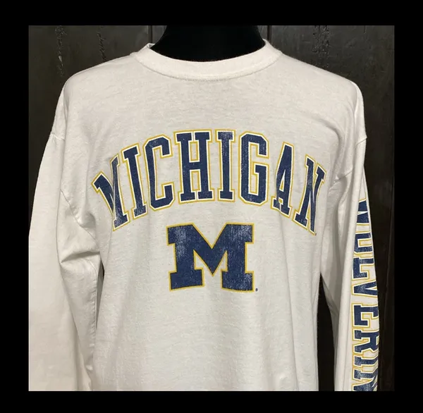 Fanatics Michigan University unisex longsleeves t-shirt- size Medium - Image 2