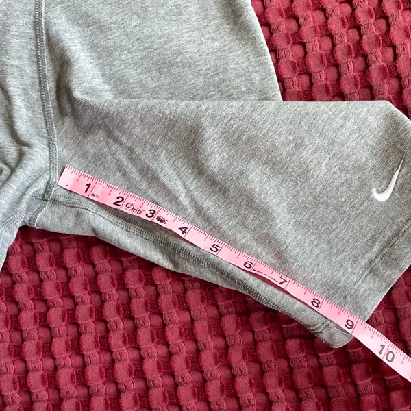 Nike Women’s Gray Biker Shorts Size XS High Rise Stretch Cotton Athletic - Image 6