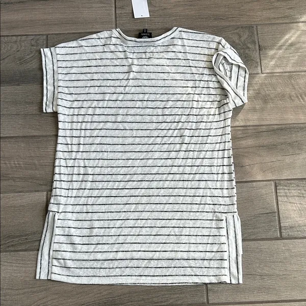 Bobeau Heathered Gray and White Top - Image 5